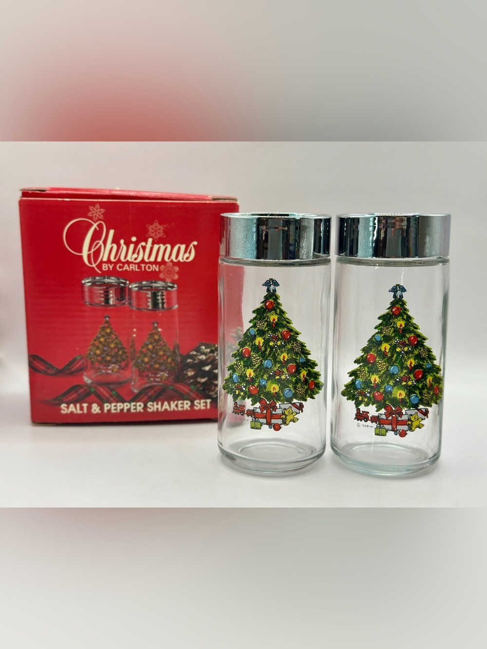 Vintage Holiday Christmas Tree Salt & Pepper Shaker Set by Carlton art by Sabin